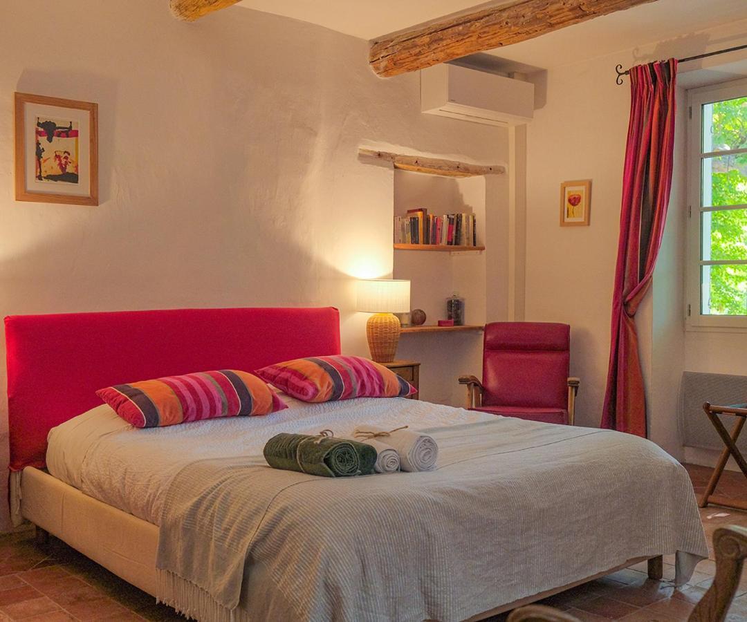 Montjoia Bed and Breakfast LʼIsle-sur-la-Sorgue Eksteriør billede