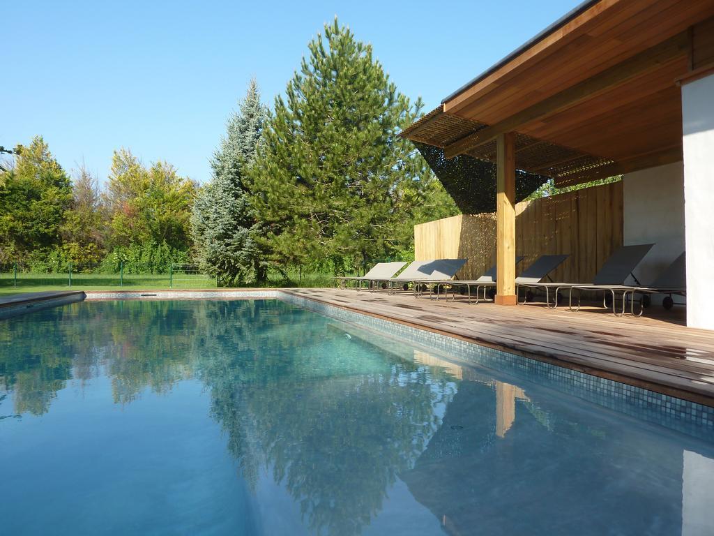 Montjoia Bed and Breakfast LʼIsle-sur-la-Sorgue Eksteriør billede
